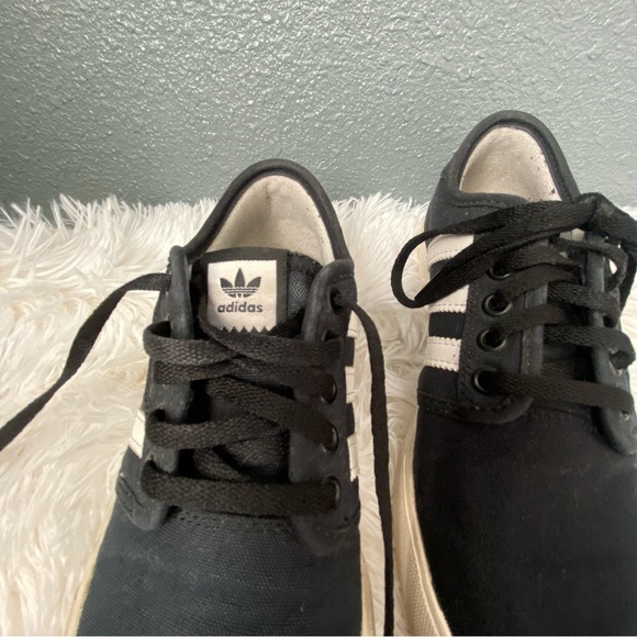 Adidas Low Top Shoes - Picture 7 of 8